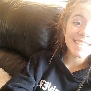 Meet your Posher, Dorina